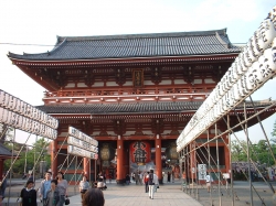 8184Asakusa_Temple_2.JPG