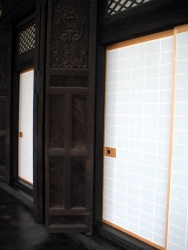 258Nishi-Hongaji_door.jpg