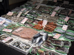 258Ameyoko_fish2.jpg