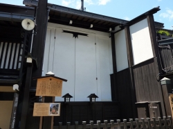 takayama-120.jpg