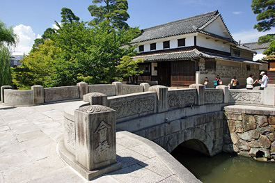 Kurashiki Bikan historical quarter in Kurashiki (photo by 663highland - Creative Commons license)