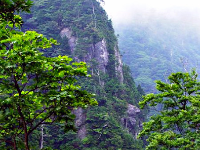 Mount Sanjō/Ōmine  (photo by Mass Ave 975 - Creative Commons licence)