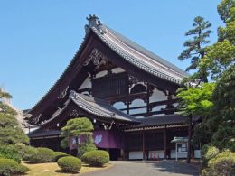 So-ji Temple, Yokohama (photo by Wiiii)