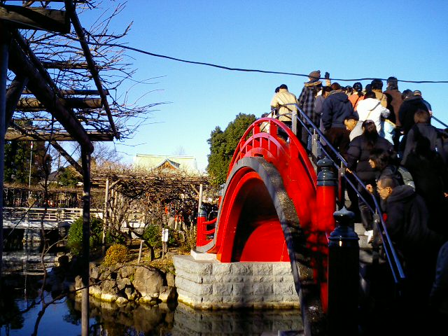 Arched Bridged crowded by New Year visitors, Kameido Tenjin
